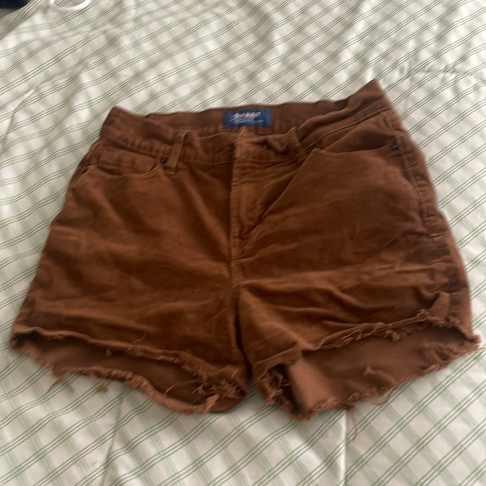 Brown shorts